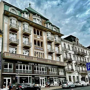 Aura Hotel